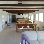 Style Near Balka With Tennis Court بيت للعطل